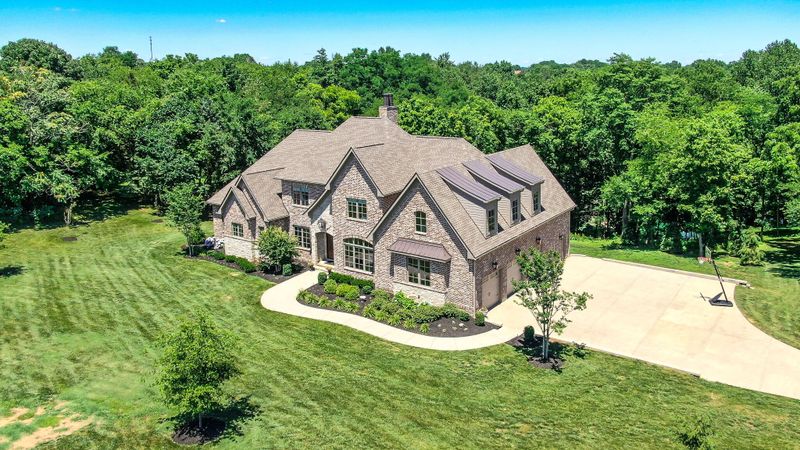 1242 Saddle Springs Dr, Thompsons Station, TN 37179
