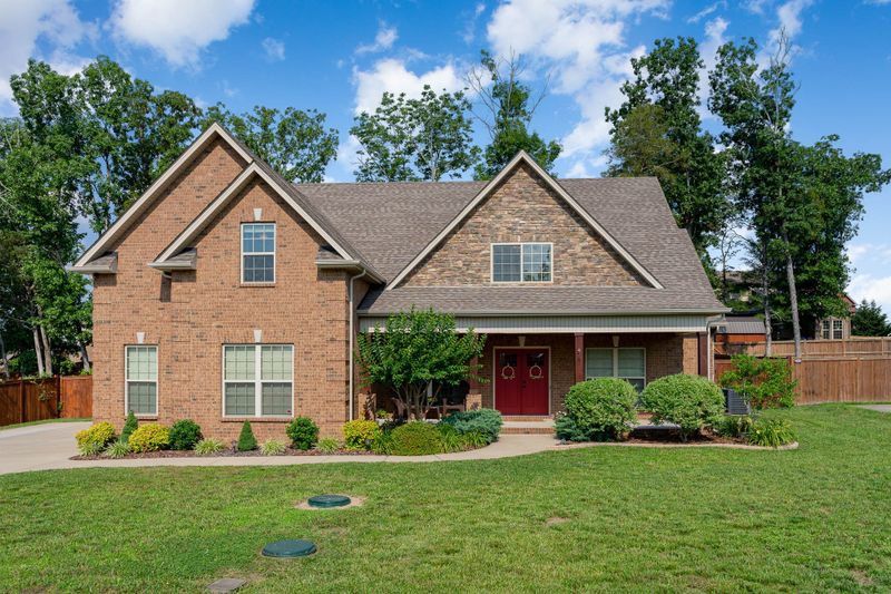 1127 Rivercrest Dr, Murfreesboro, TN 37129