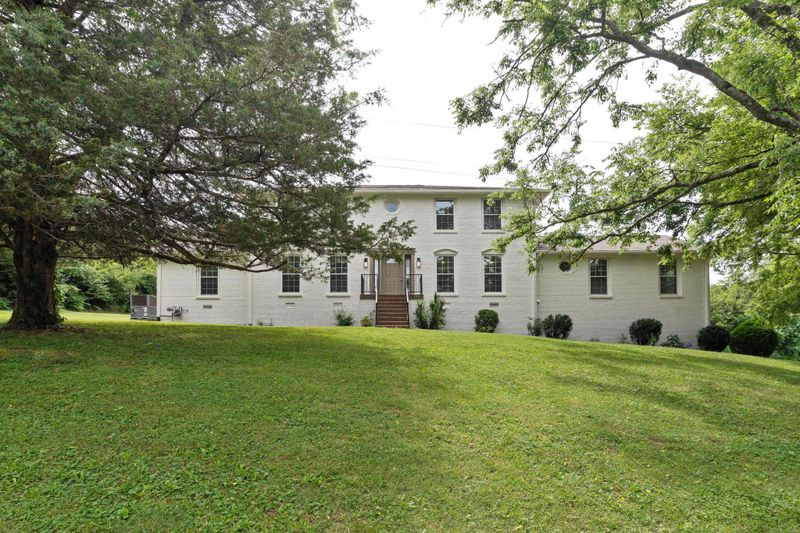 2228 Castlewood Dr, Franklin, TN 37064