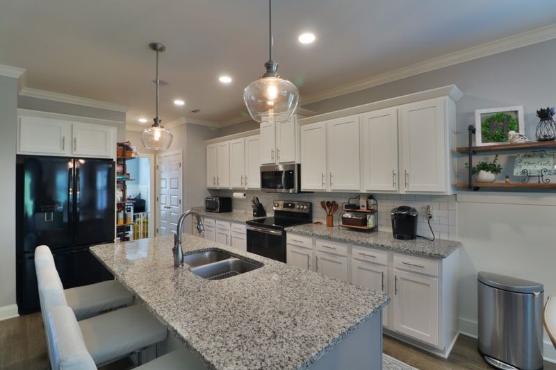 4964 Saint Ives Dr, Murfreesboro, TN 37128