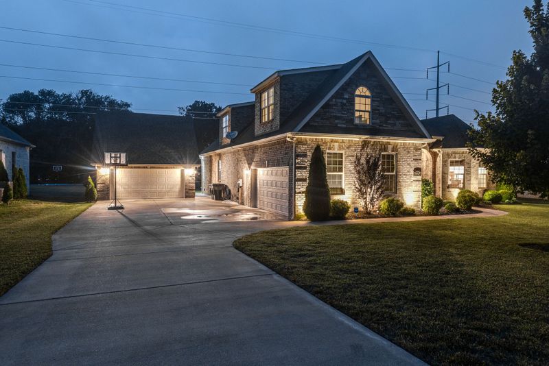 2152 Slater Dr, Murfreesboro, TN 37128