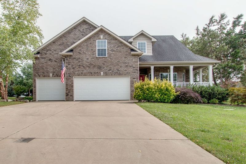 705 Twin View Dr, Murfreesboro, TN 37128
