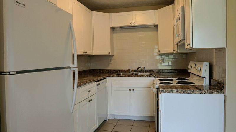 7528 Roundtree Ave, Murfreesboro, TN 37129