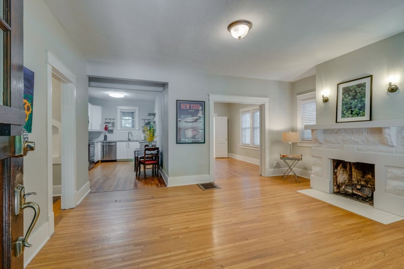 1802 Natchez Trce, Nashville, TN 37212
