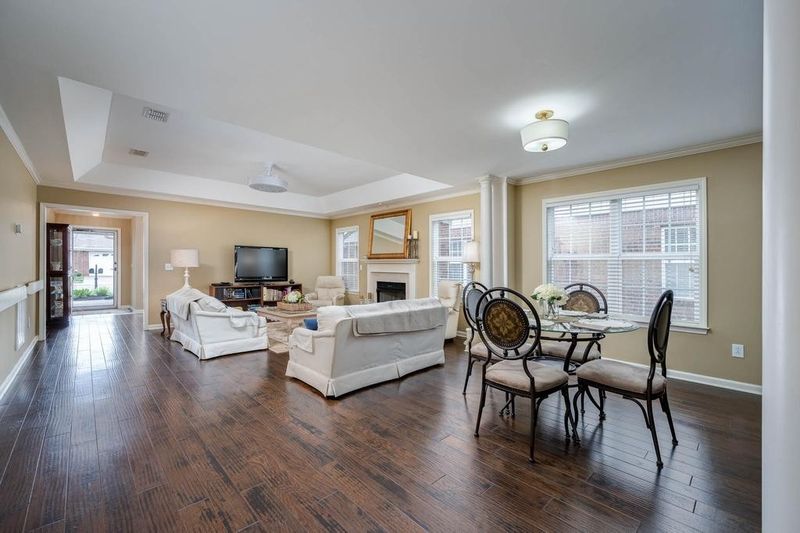 512 Forest Glen Cir, Murfreesboro, TN 37128