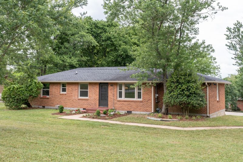 232 Bonnalynn Dr, Hermitage, TN 37076