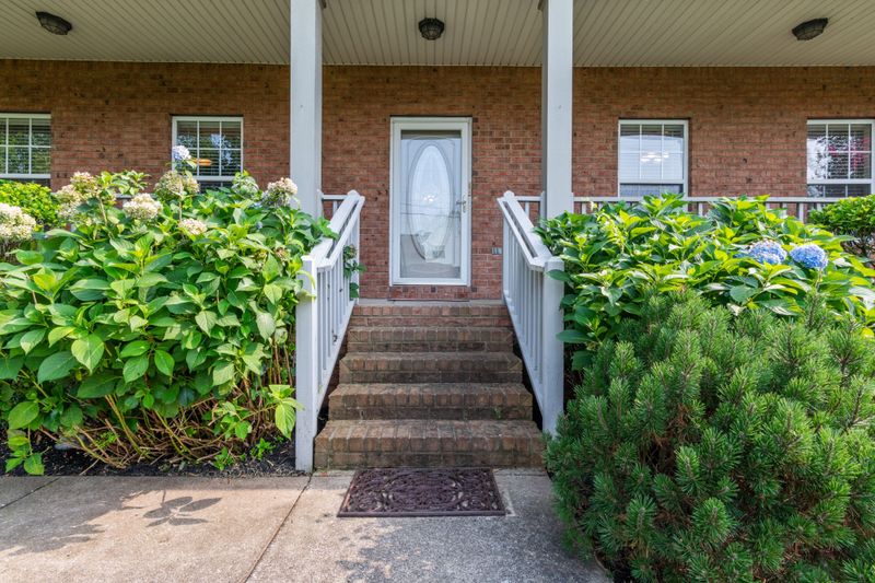201 Merrywood Ct, Murfreesboro, TN 37129
