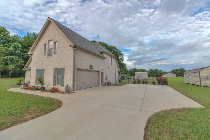 1555 Walnut Hill Rd, Lebanon, TN 37090