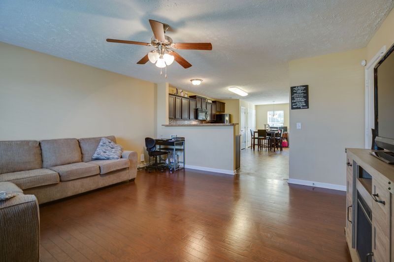 1806 Warmingfield Dr, Murfreesboro, TN 37127