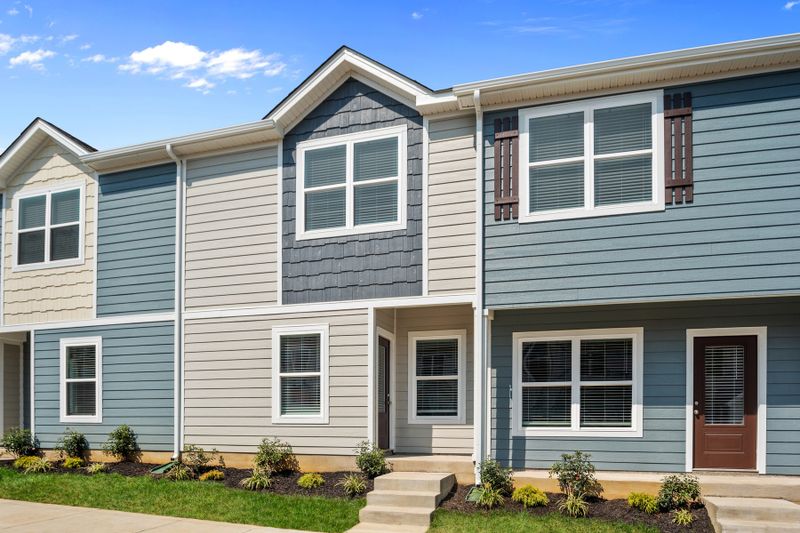 8089 Logan Dr, La Vergne, TN 37086