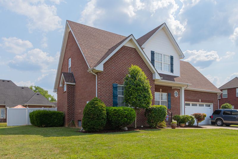 3622 Geneva Dr, Murfreesboro, TN 37128