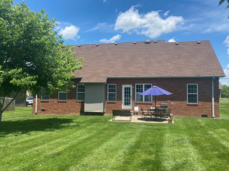 1016 Windsong Trl, Greenbrier, TN 37073