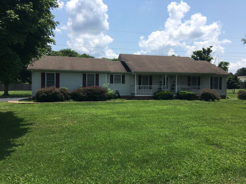 6016 Criddle Dr, Columbia, TN 38401
