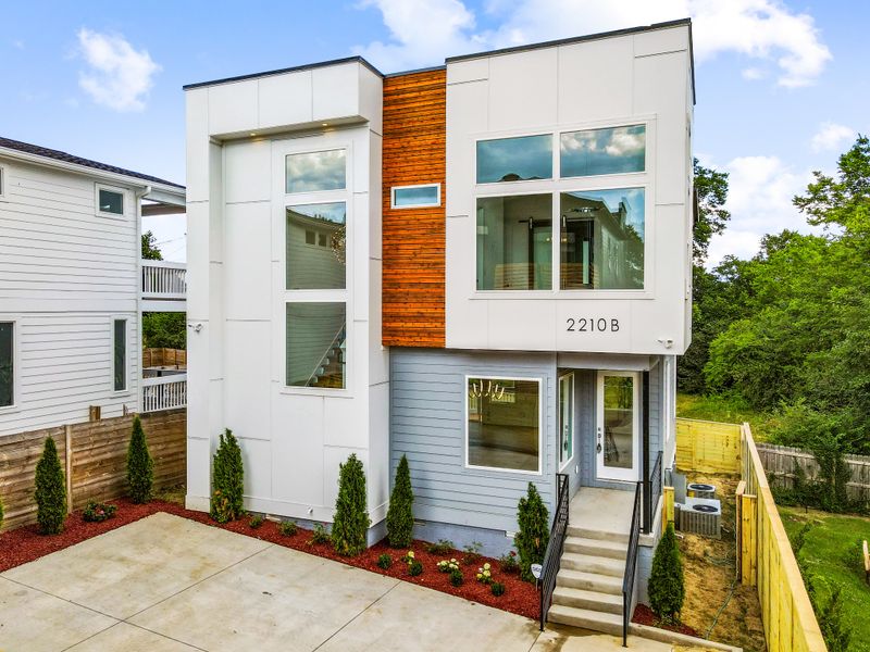 2210 14th Ave N #B, Nashville, TN 37208