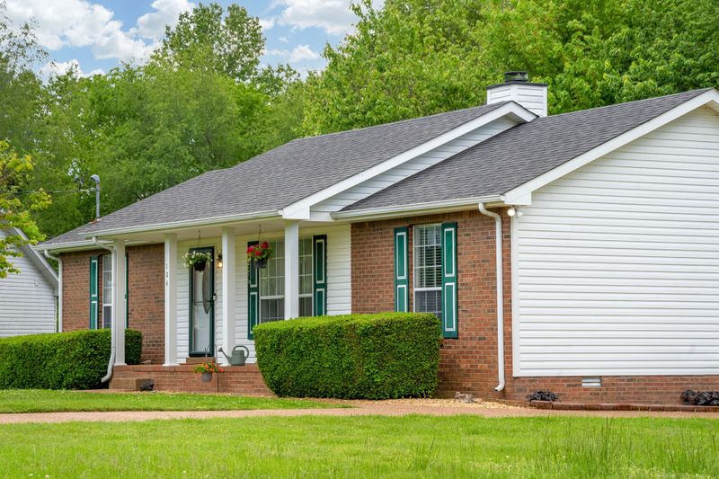 104 Belle Rive Dr, White House, TN 37188