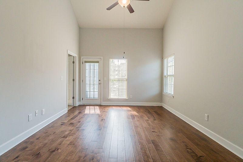 2000 Abbingdon Way, Old Hickory, TN 37138