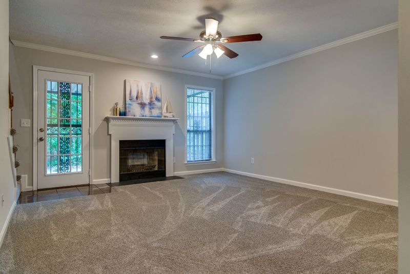 400 Claircrest Dr, Antioch, TN 37013