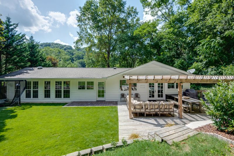 766 Rodney Dr, Nashville, TN 37205