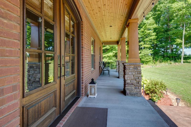 1622 Ridge Rd, Dickson, TN 37055