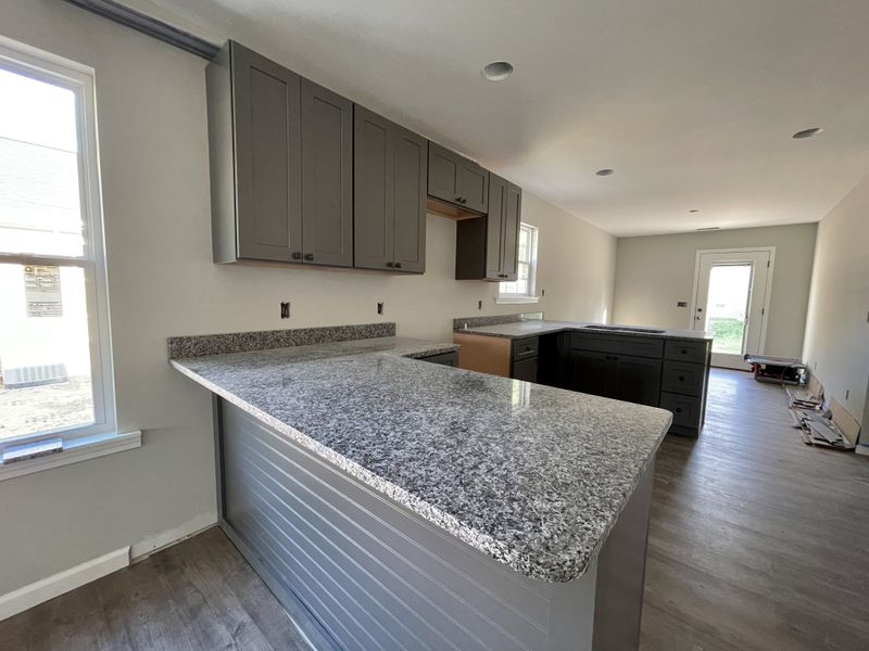 396 W Mcglothlin St, Portland, TN 37148