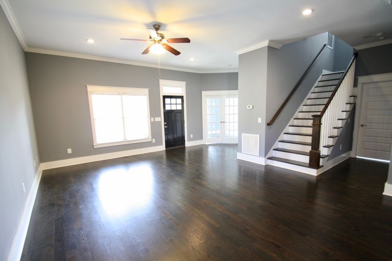 1322 Meridian St, Nashville, TN 37207