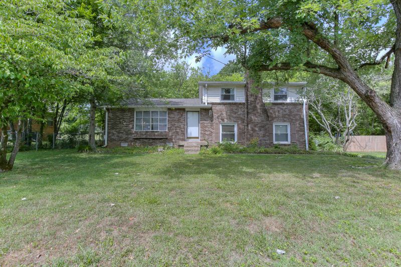 4258 Sweden Dr, Hermitage, TN 37076