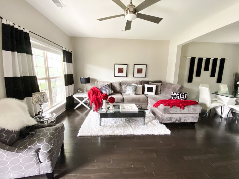 2096 Hemlock Dr, Spring Hill, TN 37174