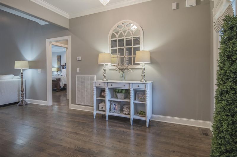 2715 Wynthrope Hall Dr, Murfreesboro, TN 37129