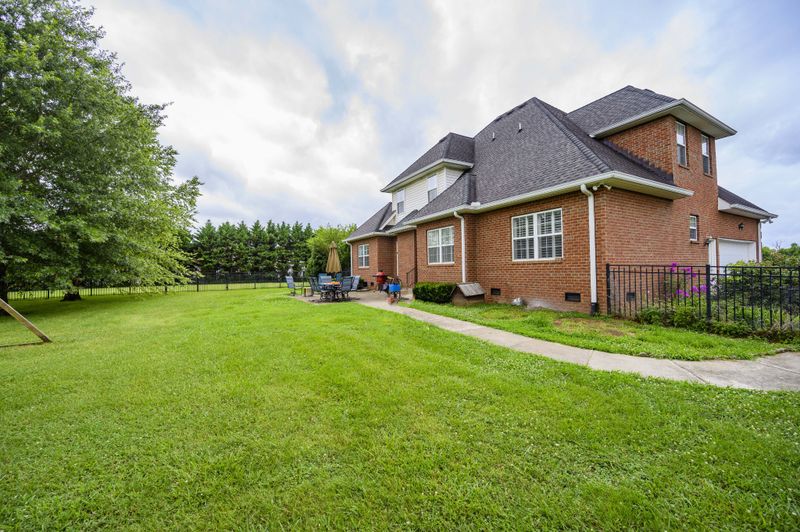 1977 Armstrong Valley Rd, Murfreesboro, TN 37128