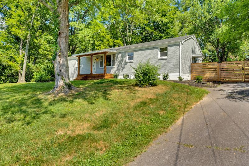 352B Dade Dr, Nashville, TN 37211