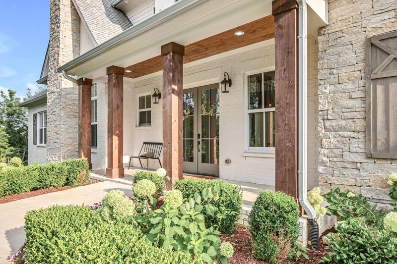9619 Mitchell Pl, Brentwood, TN 37027