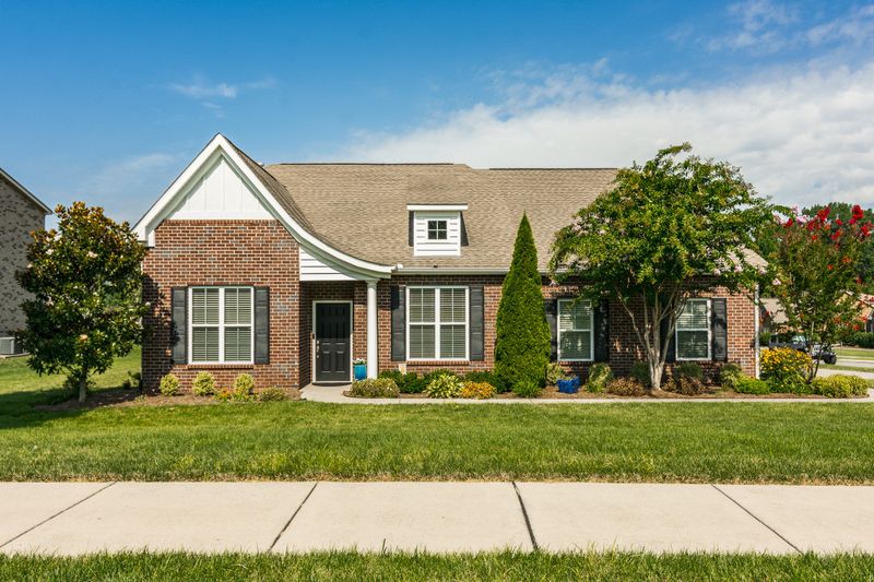 142 Windmill Pointe Cir, Hendersonville, TN 37075