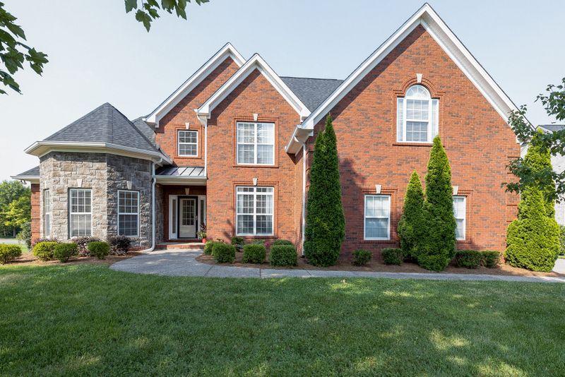 1011 St Hubbins Dr, Spring Hill, TN 37174