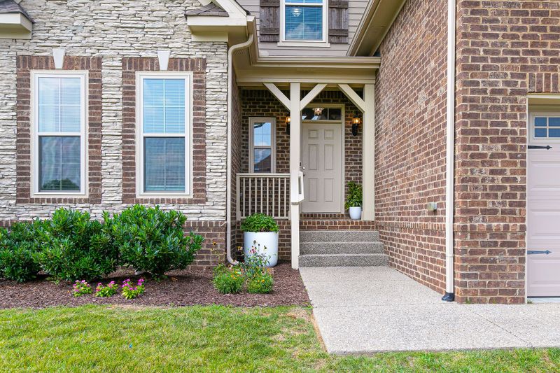 3027 Foust Dr, Spring Hill, TN 37174