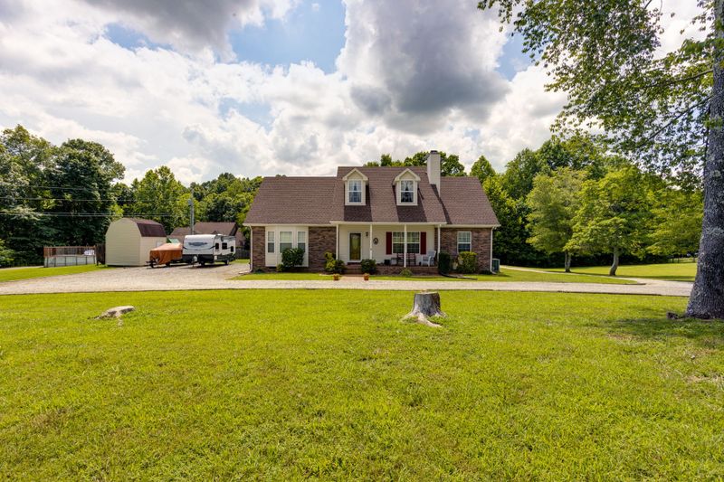 2598 S Mount Pleasant Rd, Greenbrier, TN 37073