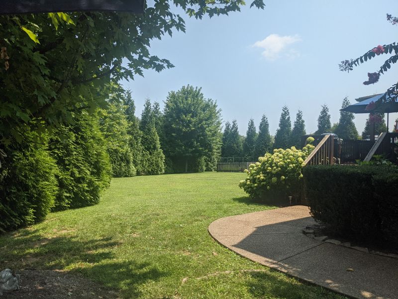 1000 Platinum Ct, Gallatin, TN 37066