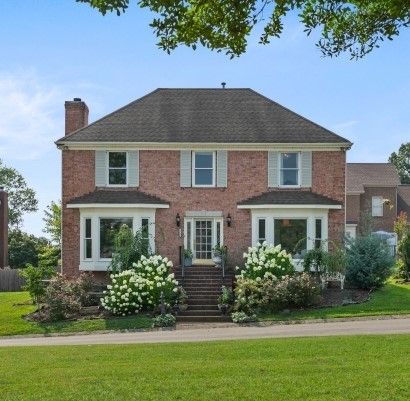 1741 Fieldcrest Cir, Franklin, TN 37064