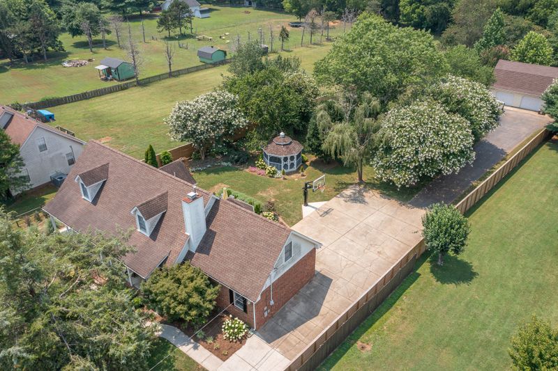 2232 Sassafras Dr, Murfreesboro, TN 37128