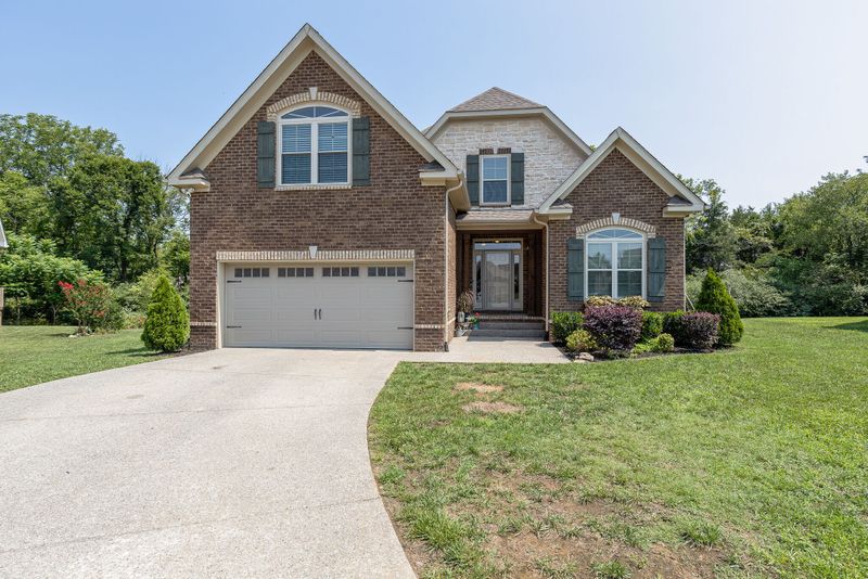 4004 Red Brick Ct, Spring Hill, TN 37174