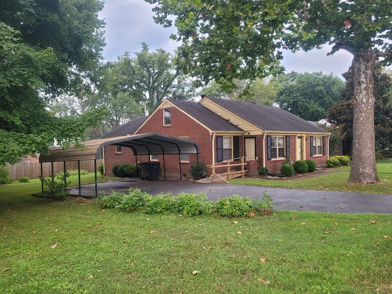 5521 Kendall Dr, Nashville, TN 37209