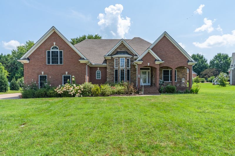 7204 Keynsham Dr, Fairview, TN 37062