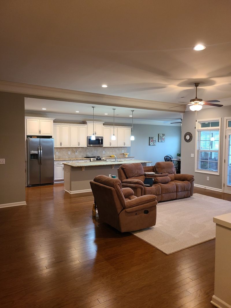 2176 Stonecenter Ln, Murfreesboro, TN 37128