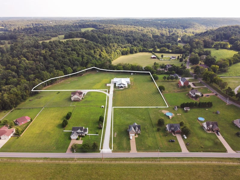821 Hicks Rd, Dickson, TN 37055