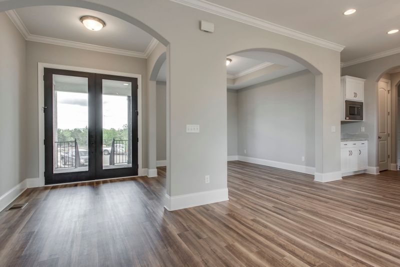 1102 Willow Springs Dr, Lebanon, TN 37087
