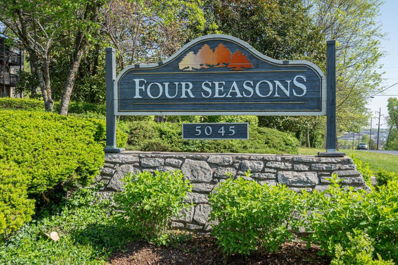 416 Summit Ridge Pl, Nashville, TN 37215