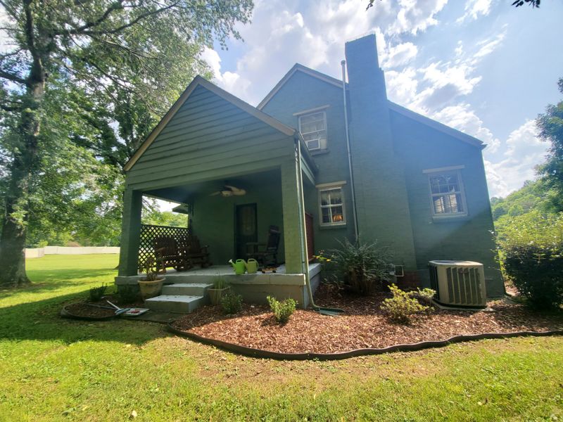 11 Sloan Branch Rd, Pleasant Shade, TN 37145