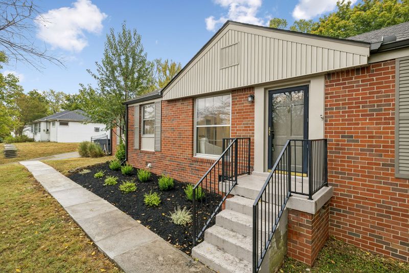 4840 Lynn Dr, Nashville, TN 37211