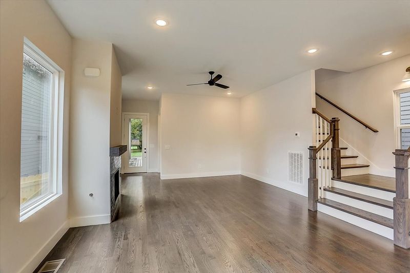 2002A 14th Ave N, Nashville, TN 37208