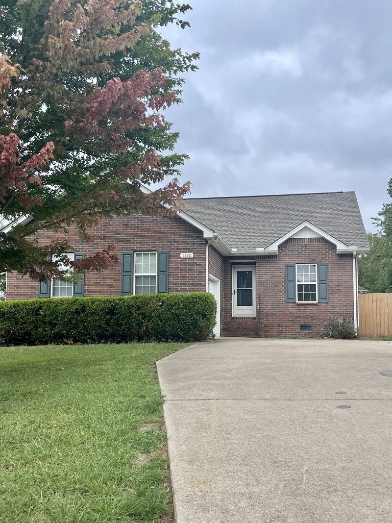 1320 Peachtree St, Murfreesboro, TN 37129