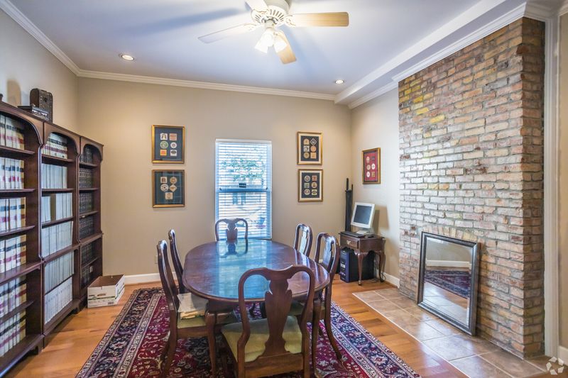 216 19th Ave N, Nashville, TN 37203